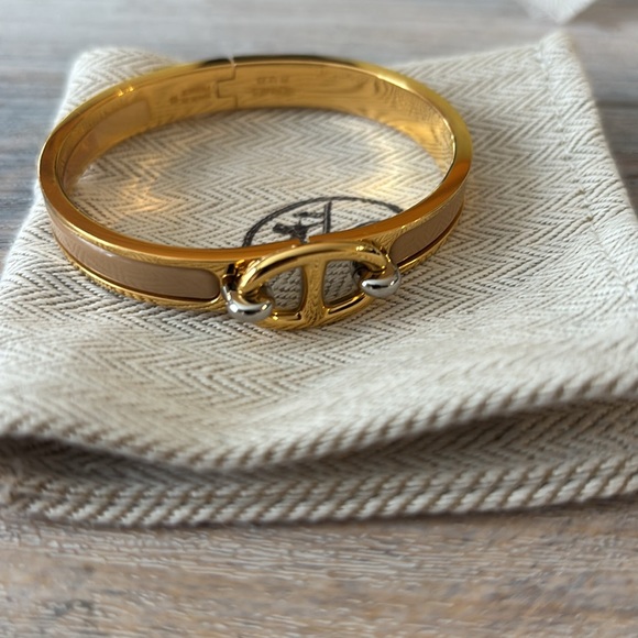New Hermes Kelly Clic bracelet.not worn. Still has barcode on inside. - Picture 1 of 5